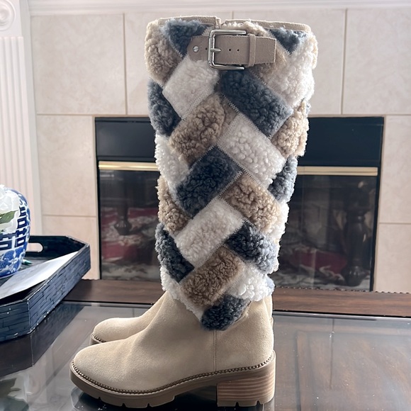 Donald J. Pliner Seneca Suede and Shearling Lug-Sole Boot. - Picture 5 of 14